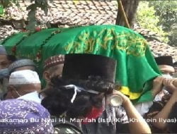 Kabar Duka, Bu Nyai Ma’rifah Chusaini Meninggal