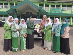 PC. Fatayat NU Kab. Mojokerto Terima Bantuan Kendaraan Operasional