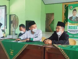 Kumpulkan Pengurus MWCNU, PC. LPPNU Kab. Mojokerto Bagikan Bibit Unggul G 01