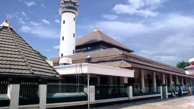 Memakmurkan Masjid Di Masa Pandemi