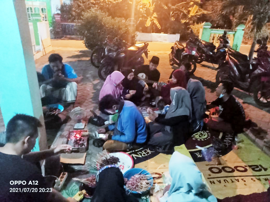 Hari Raya IDUL ADHA Pelajar NU Mojosari Mojokerto Manfaatkan Momen Bakar Sate Qurban