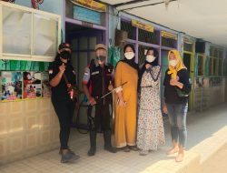 TK Muslimat al Khotijah dan TK Perwanida Bekerjasama dengan Relawan Info Seputar Ngoro Gelar Semprot Disinfektan