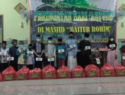Peringati Hari Asyura, Remaja Masjid Baiturrahim Desa Sumberwono Gelar Santunan 20 Anak Yatim