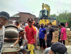 Dukung Pembangunan Tempat Ibadah, PAC GP. Ansor Kerja Bakti Ngecor Mushola