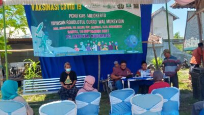 Vaksinasi PC LKNU dan Lesbumi MWCNU Bangsal Diserbu Warga