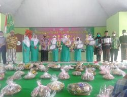 Isi Maulid Nabi Muhammad, PC Fatayat NU Kabupaten Mojokerto Gelar Syukuran Sekaligus Penyerahan Hadiah Lomba Vidio Pendek