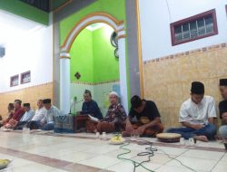 Semangat Warga NU Dusun Sumbersari Ikuti Pengajian Yai Tres