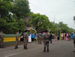 Banser Kecamatan Gedeg Bantu Amankan Jama’ah Ziarah