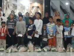 LAZISNU Jetis Santuni 25 Anak Yatim dan Dhuafa Desa Bendung