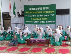 PAC Fatayat NU Jetis Gelar Rutinan Diba’iyah Sebagai Forum Silaturahmi Antar Kader