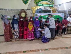 Bahagiakan Anak Yatim, LAZISNU Kecamatan Sooko Gelar Santunan