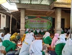 Rutinan Diba’ Kubro Fatayat Dawarblandong, Gus Falaq Jelaskan 4 Perkara Penerang Hati