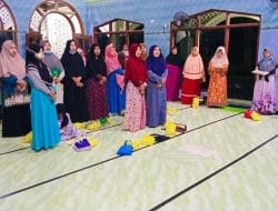 Lestarikan Amaliyah NU, Fatayat NU Desa Mojopilang Adakan Ngaji Kitab dan Maulid Diba’