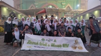 Menambah Ghiroh Perjuangan, Pelajar NU Kemlagi Gelar Ziarah Muassis NU 