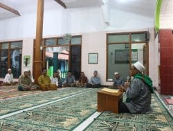 Syiarkan Islam, Takmir Masjid At Taqwa Lebak Jabung Adakan Ngaji Kitab Usfurriyah