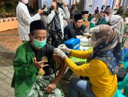 Vaksinasi Gratis di Safari Ramadhan NU Pacet