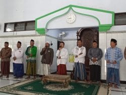 Ngaji Ahadan di Jetis, Begini Pesan KH. Masrihan Asyari
