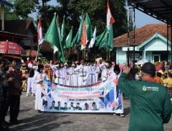 Momen Hari Santri Banom NU Gelar Pawai Taaruf TPQ , RA, MI se-Kecamatan Dlanggu