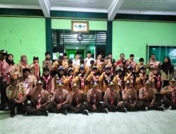 Ketua LP. Maarif NU Kab. Mojokerto Pimpin Upacara Pelepasan Kontingen Jelajah Santri VII Jatim.