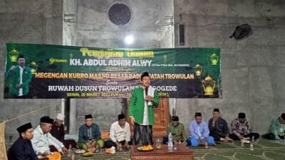 KH Abdul Adzim Alwy: Ziarah Kubur Ibarat Menyambungkan Pohon dengan Akar.