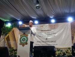 Gelar Khataman, KH. Samian Undang Para Pengasuh Kencong dan Lasem Jawa Tengah