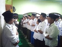 Kombinasi Anggota ISHARI Cilik Semarakkan Lailatul Ijtima MWCNU Trowulan di Desa Temon