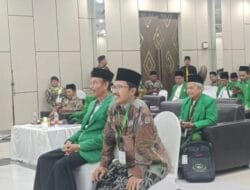 Pada tahap penjaringan H. Abd Muchid mengungguli KH. Abd. Adzim Alwi