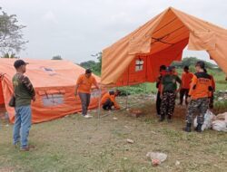 Banser Tanggap Bencana (BAGANA) Kabupaten Mojokerto dirikan barak dan dapur umum