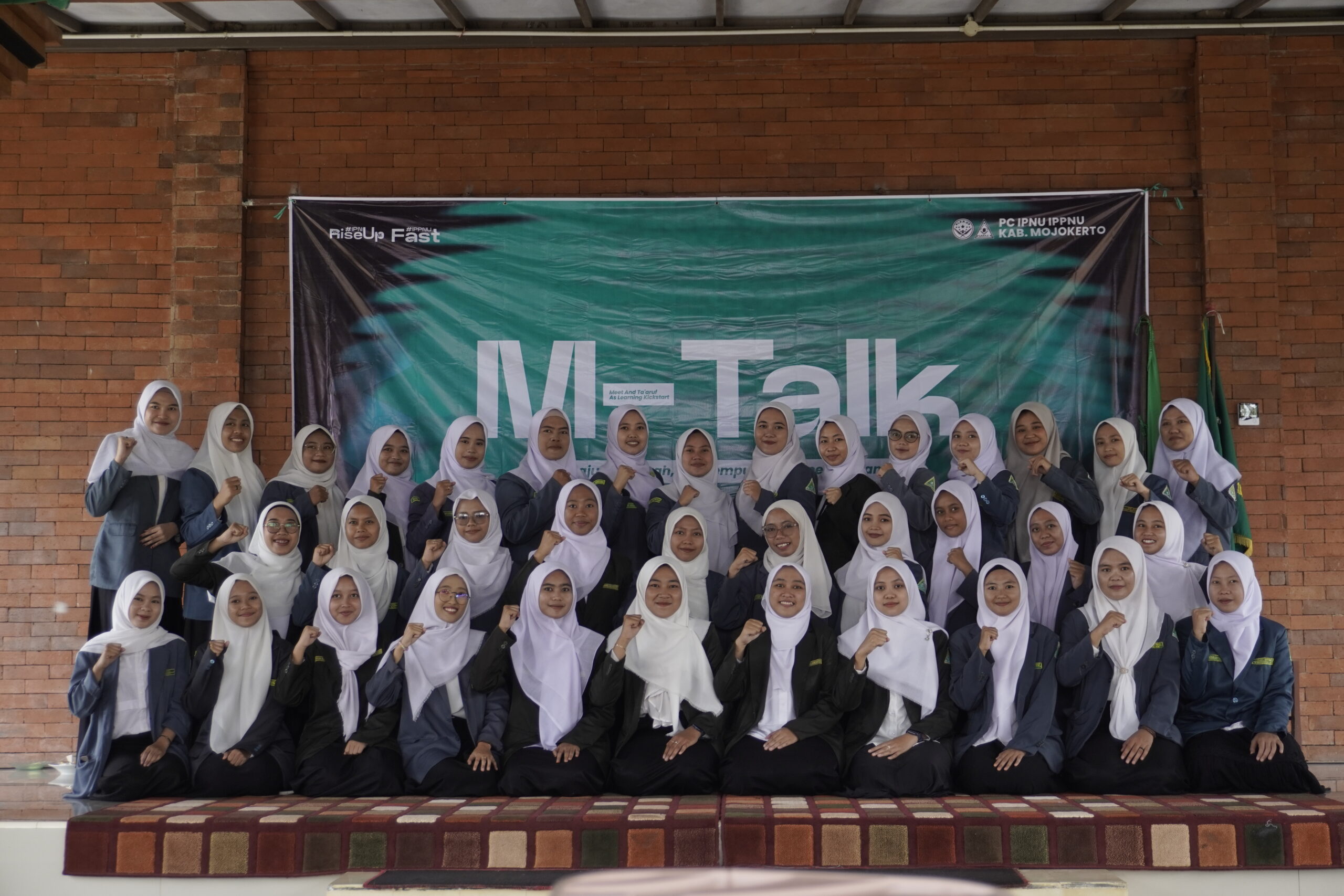 Foto Bersama Pengurus PC IPPNU Kab. Mojokerto Masa Khidmat 2025-2027
