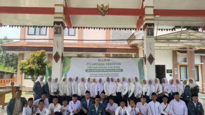 Foto Bersama Seluruh Peserta pelantikan bersama PAC IPNU IPPNU Gondang