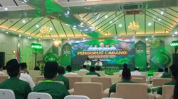 Foto Rais Syuriah PCNU KH Muslich Abbas memberikan Taujihat