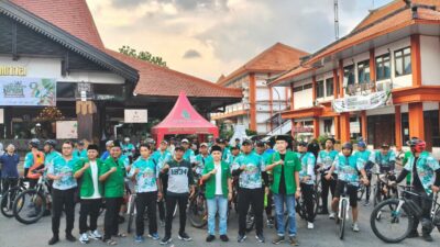 Foto Bersama GP Ansor dalam Kegiatan Gowes Bersama